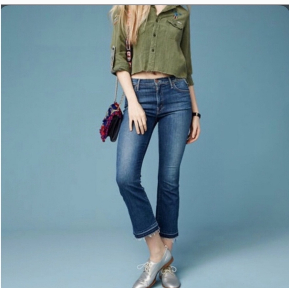 MOTHER Insider Crop Undone Hem Jeans in Medium Kitty 30